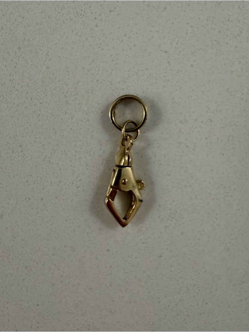 Odeur D’or 14k Diamond Pointer Clasp Charm - Picture 4 of 6